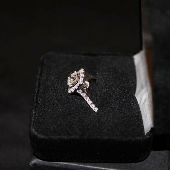 Neil lane 1 1/2 ct diamond, 14k white gold Ring - Picture 4 of 8